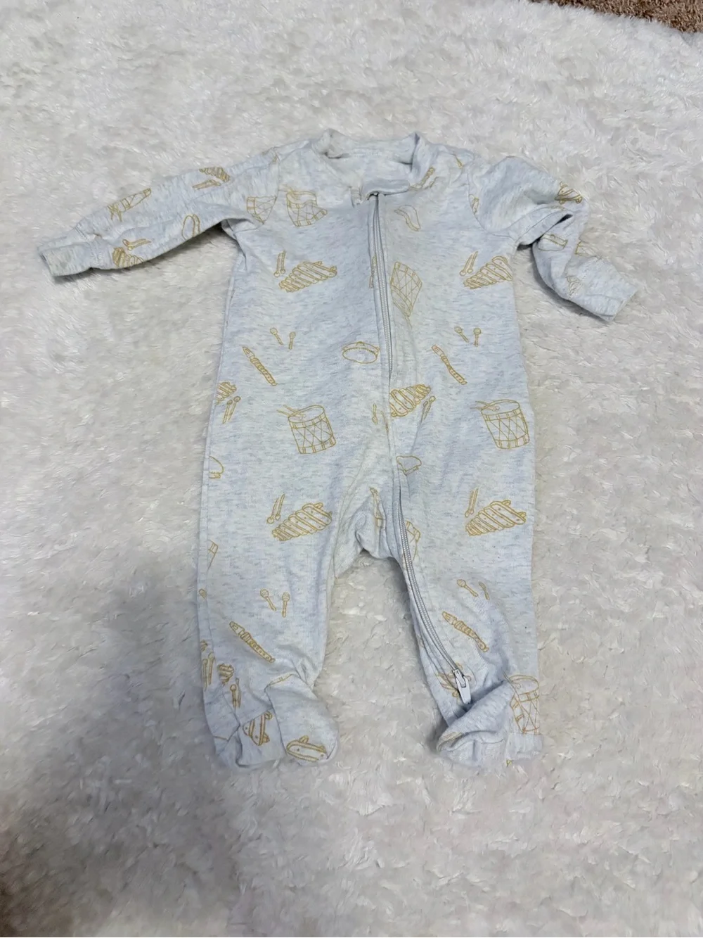 Carter's Bodysuit & Footed Sleeper 2-Piece Bundle size 0-3 months